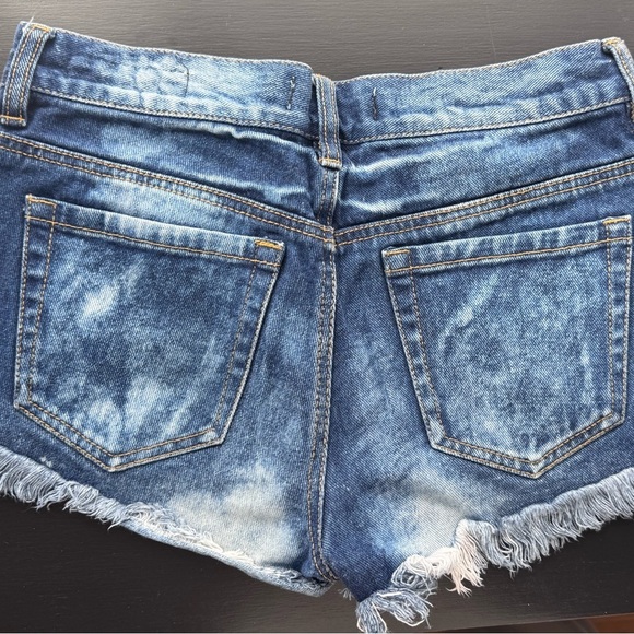 BULLHEAD Denim Co. Distressed Denim Shorts - Picture 2 of 5